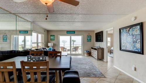 Oceanfront Sunrise 2 Bed 2 Bath Condo with Pool - Foto 3