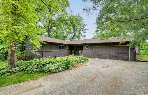 Geneva Lake Adventures Family Retreat with Patio - Foto 31