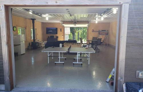 Luxury Lodge on 40 Private Acres • HUMM Sauna • Party Barn • - Foto 43