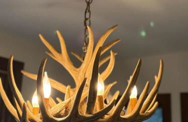 Hot Tub & Firepit Near Ski Resorts & Cozy Modern Cabin - Foto 11