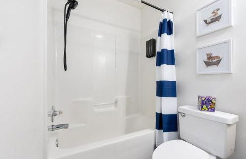 New 4BR 4BA AU Oasis 2 Mins to Downtown & Stadium Sleeps 10 - Foto 45