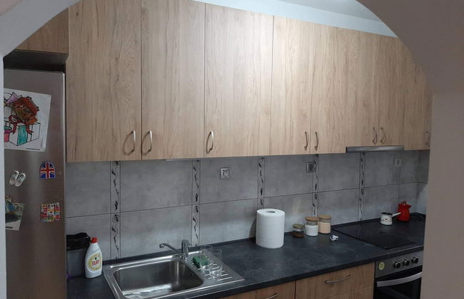 Stunning Color 1-bed Apartment in Skopje - Photo 9