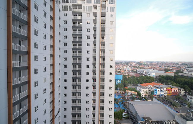 Comfortable And Clean Apartment Studio At Suncity Residence - Foto 14