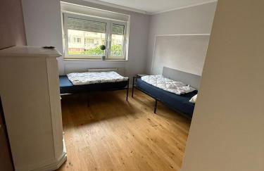 Monteurwohnung bei Köln, Düsseldorf WLAN, Parkplatz, Küche, TV - Foto 4