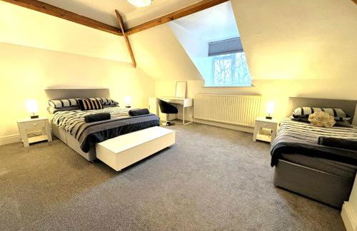 Clifton Spacious 3 Bed Apt & Parking - Simplycheckin - Foto 9