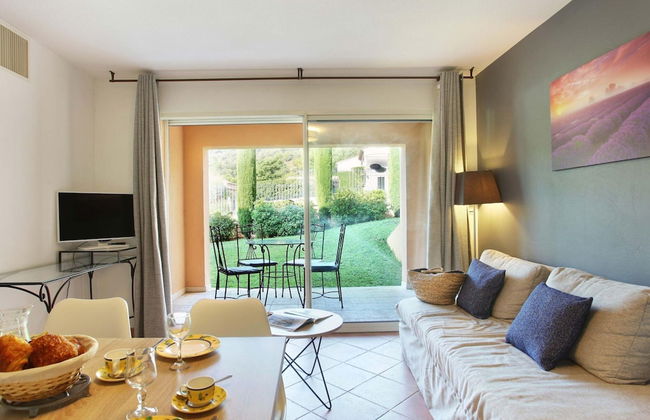 Apartment in Greoux-les-bains Near Lakes - Foto 11