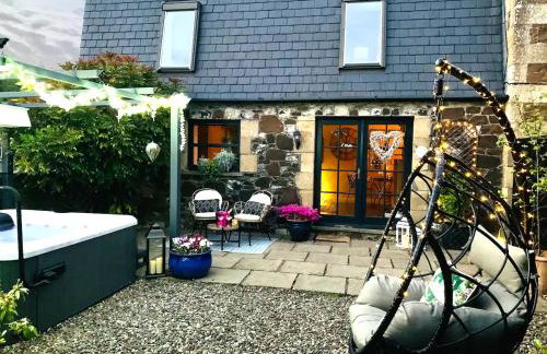 The Old Dairy - Cosy Country Cottage with Hot Tub & Log Burner - Photo 1