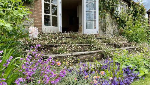 Library Cottage by inspirestays-com - Foto 5