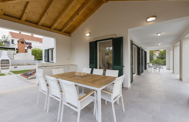 Villa on Brac Island Near Beach & Pool - Foto 12