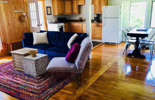 Sunny & Open 2 Bdrm - Close to Stowe Village, Shopping, Mtn Views! - Foto 16