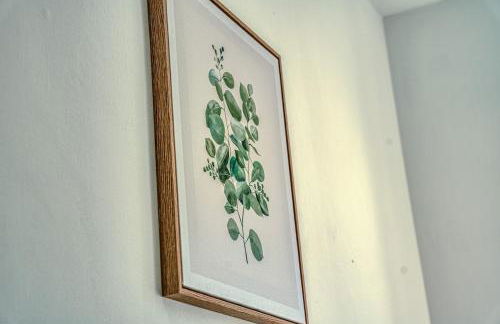 Budget 1-Bed Flat in Manchester - Photo 20