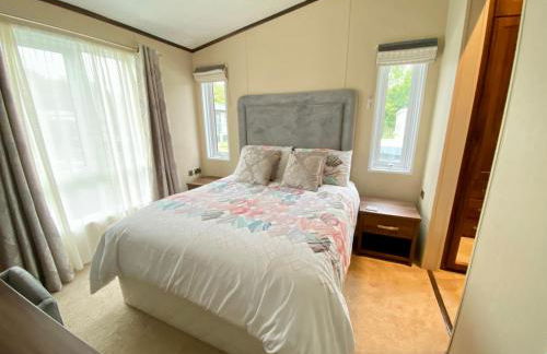 Wildflower, Premium Plus Hot Tub Lodge - Foto 9