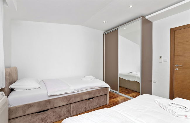 Apartments Doncic - Photo 21