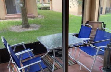 Charming 4 bed 3 bath Townhome - Foto 26