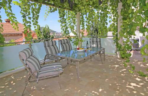 Abelia, two terraces, hot tub, free parking - Foto 2