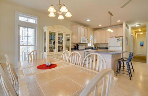 Sunny Ocean City Retreat about Qtr-Mi to Beach! - Foto 7