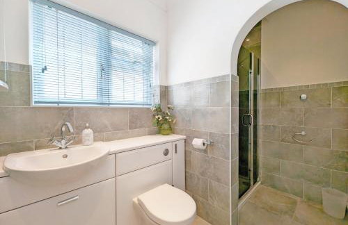 One Elms Way - Sleeps 8 - West Wittering - Foto 34