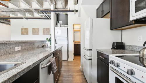 Industrial Downtown Apartment - 2BD 2BA - Foto 5