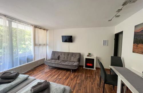 Helle FeWo am Waldrand - mit Balkon, Pool & Sauna - Foto 3