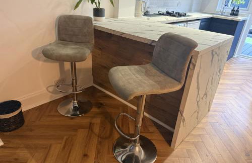 Southend Apartment With Parking, Private Garden and Beach Side Location - Foto 28