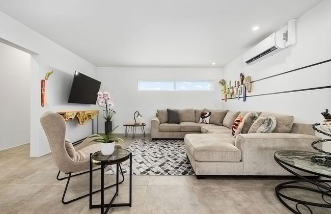 Modern Trestrapi Beach Villa 8 bed 8 Bath 2 Pools - Foto 1