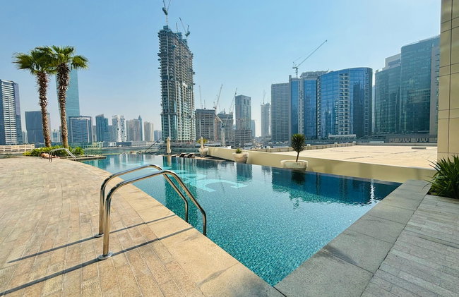 Stunning Studio Dubai with Infinity Pool and Canal View - Foto 13