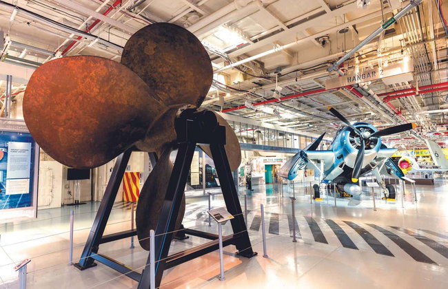 Biglietti per l'Intrepid Museum - Foto 8