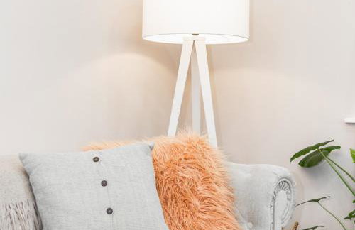 Amazing Lovely 1BDR Apartment, South London - Photo 9