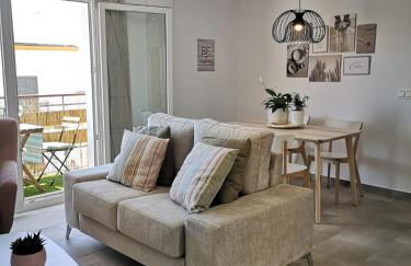 Apartamento Suite Arco de la Villa,solo familia y parejas,PARKING GRATUITO - Foto 6
