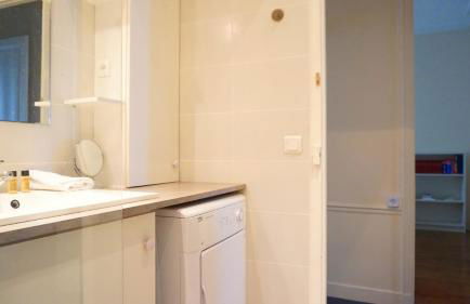 Peaceful 15th Paris Apartment with Metro Access - Foto 24