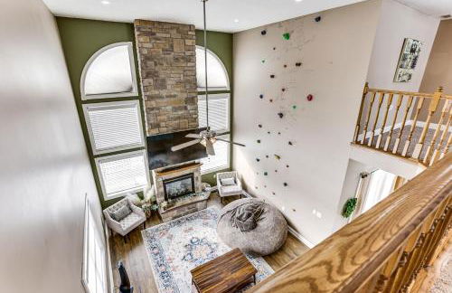 Family Home on 9 Acres! Climbing Wall and Gym - Foto 28