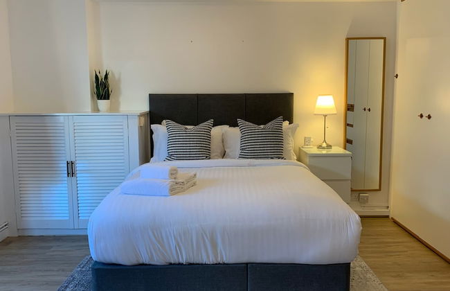 Marlyn Lodge - City of London - Photo 4