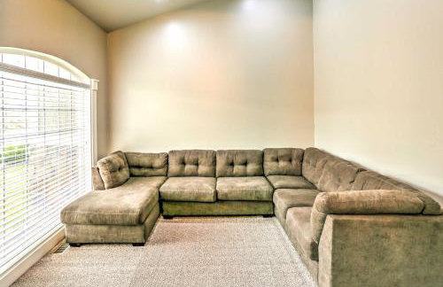 Elegant Smithfield Home with Views - 6 Mi to USU! - Foto 5