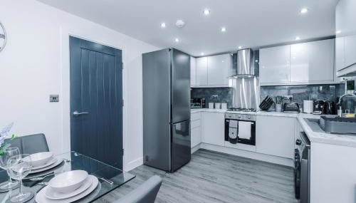 3BR Elegant House in Leeds Sleeps 6 Parking - Foto 3