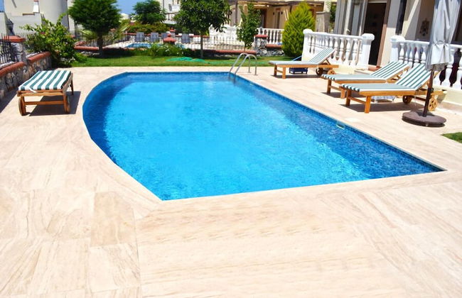 Apartment 3 Bedroom Lake View 3 by Likya Global - Photo 28