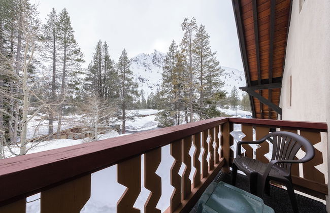 Olympic Village Inn - Photo 41