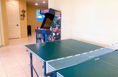 Large Mediterranean Oasis - Water Views & Pool - Photo 12