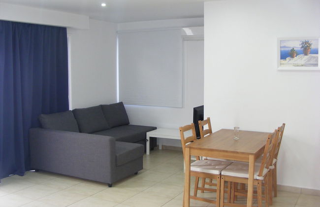 Sun Hall Beach Hotel Apts. - Foto 3