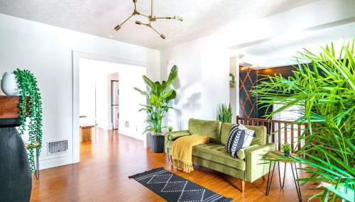 Bamboo Bungalow by Jungle House Near Convention Center OSU & Nationwide Arena Walk to High Street Downtown & Short North 5 800 Reviews Private Parking - Foto 2