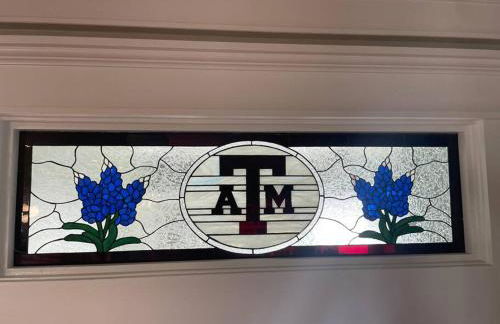 Luxury 5 BR 4 Bath, Hot Tub, Outdoor Kitchen, Across Street from Kyle Field! - Foto 30