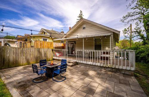 Cozy Cottage In The Heart Of Hyde Park 1 Bedroom Home by RedAwning - Photo 37