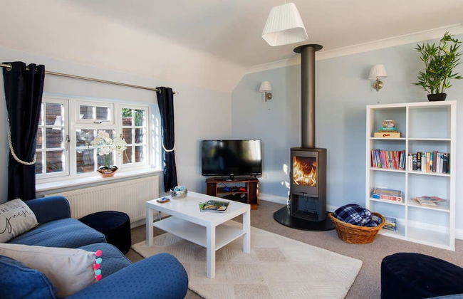 Quaint Coastal Cottage - 5 Mins From Beach - Foto 38