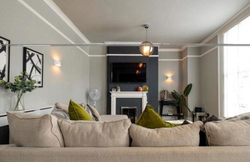 Stylish Central Apartment with Parking & Lift - Foto 22