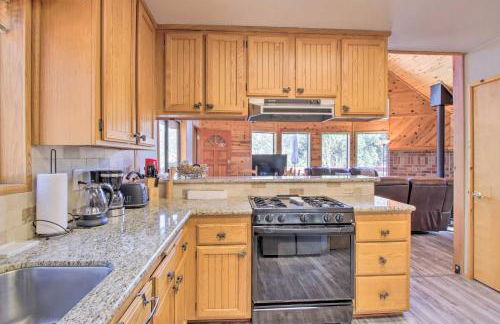 Idyllic Frazier Park Cabin Views, Pool Table - Foto 11