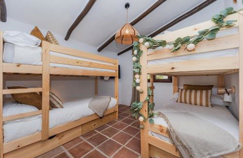 RentitSpain 15 Minutes from the Beach Cortijos Fandango Comfort y Mountain Views - Photo 59