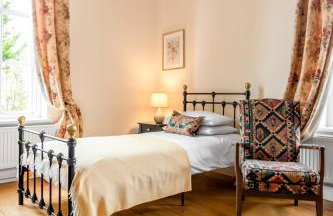 Beccles Georgian Mansion l 9 Bedrooms, Hot Tub & Parkland - Foto 19