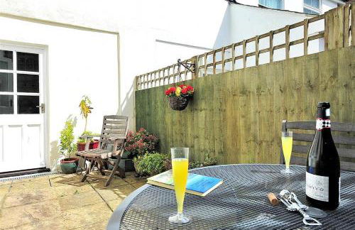 Vine Cottage - Photo 11