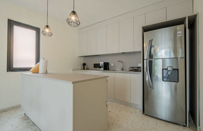 w Classy 1BR in Casco Antiguo - Photo 10