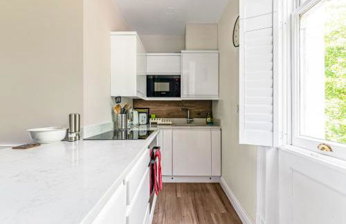 Luxury Converted Victorian Flat in Leafy Highbury - Pass the Keys - Foto 12
