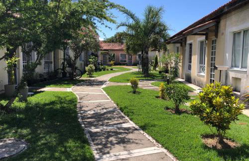 Casa Exclusiva a 400 Metros da Praia em Manguinhos - Condomínio com Vigilância 24hs - Photo 2